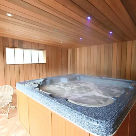 Holiday home Spacious House In Borgoumont With Jacuzzi And Large Garden