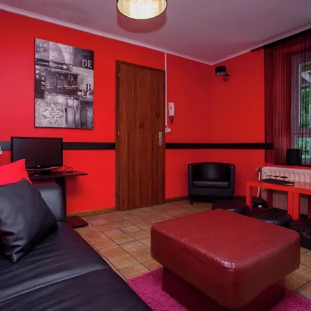 Spacious House In Borgoumont With Jacuzzi And Large Garden *